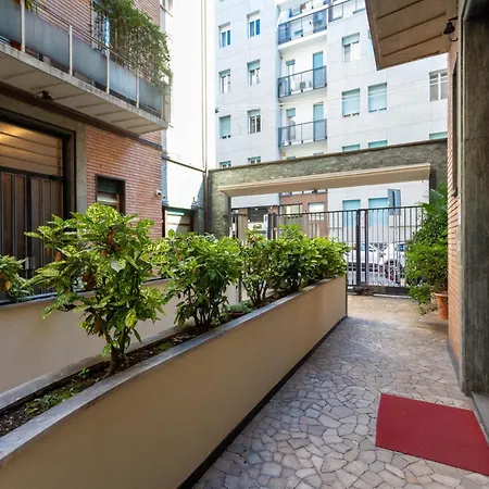 The Rent - Spacious Two-bedroom In Crocetta * Milão