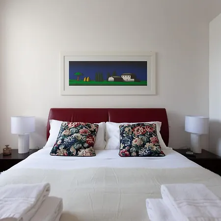 The Rent - Spacious Two-bedroom In Crocetta Apartamento *